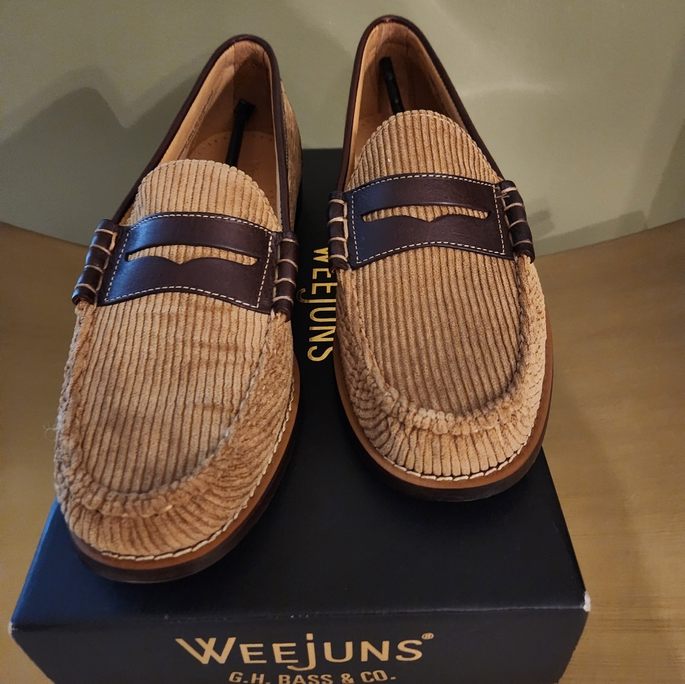 Men's G.H. Bass Larson Corduroy Weejuns in Brown